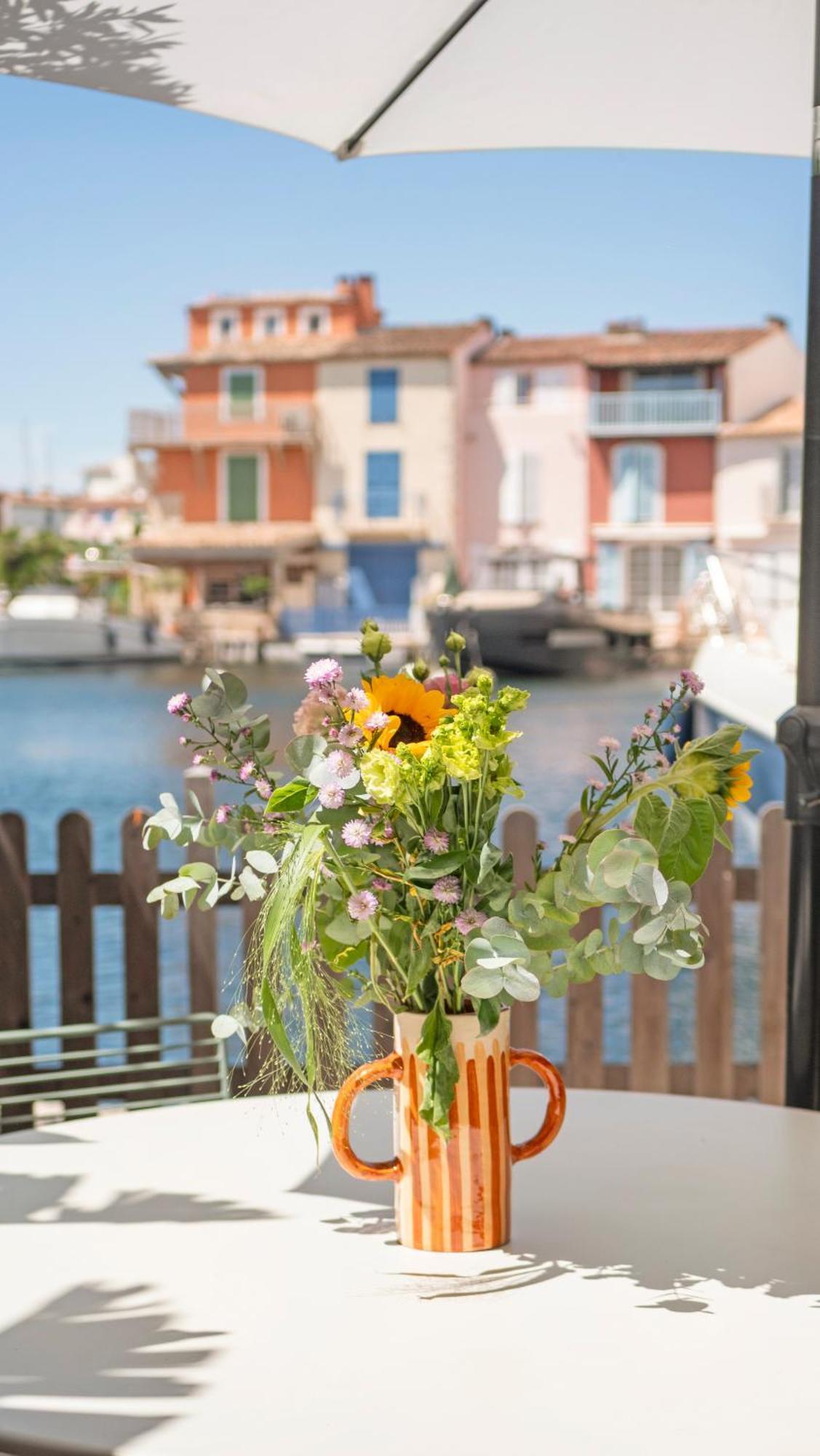 Appartement Amour Terrasse Sur L'Eau Grimaud Buitenkant foto